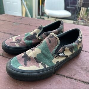 Vans camouflage Green and Brown Slip-On Shoes